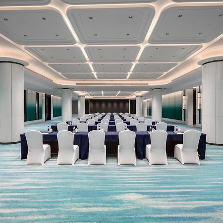 Xiamen International Seaside Hotel -Hotel Corridor Leads To The Stone Exhibition Hall Luaran gambar