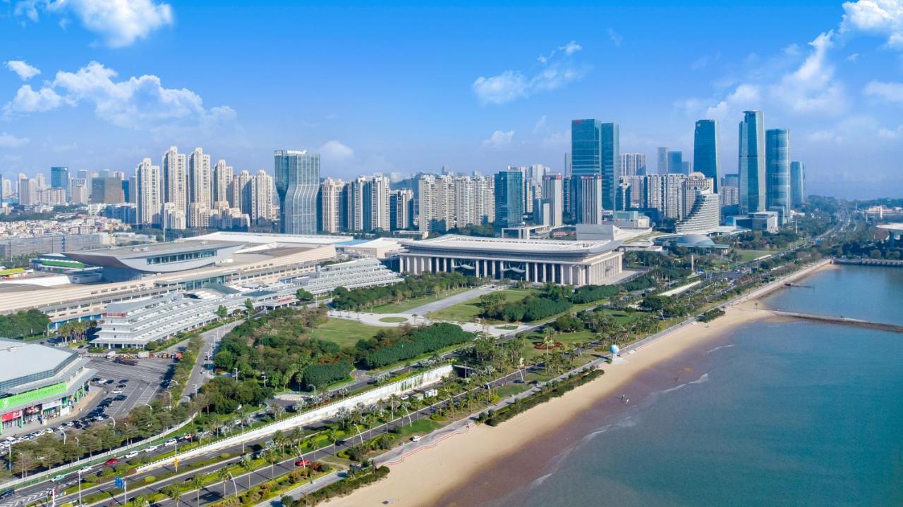 Xiamen International Seaside Hotel -Hotel Corridor Leads To The Stone Exhibition Hall Luaran gambar
