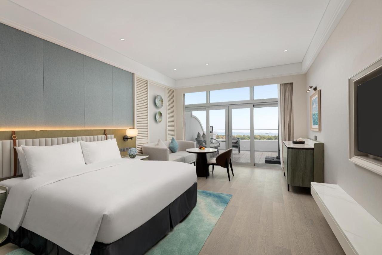 Xiamen International Seaside Hotel -Hotel Corridor Leads To The Stone Exhibition Hall Luaran gambar