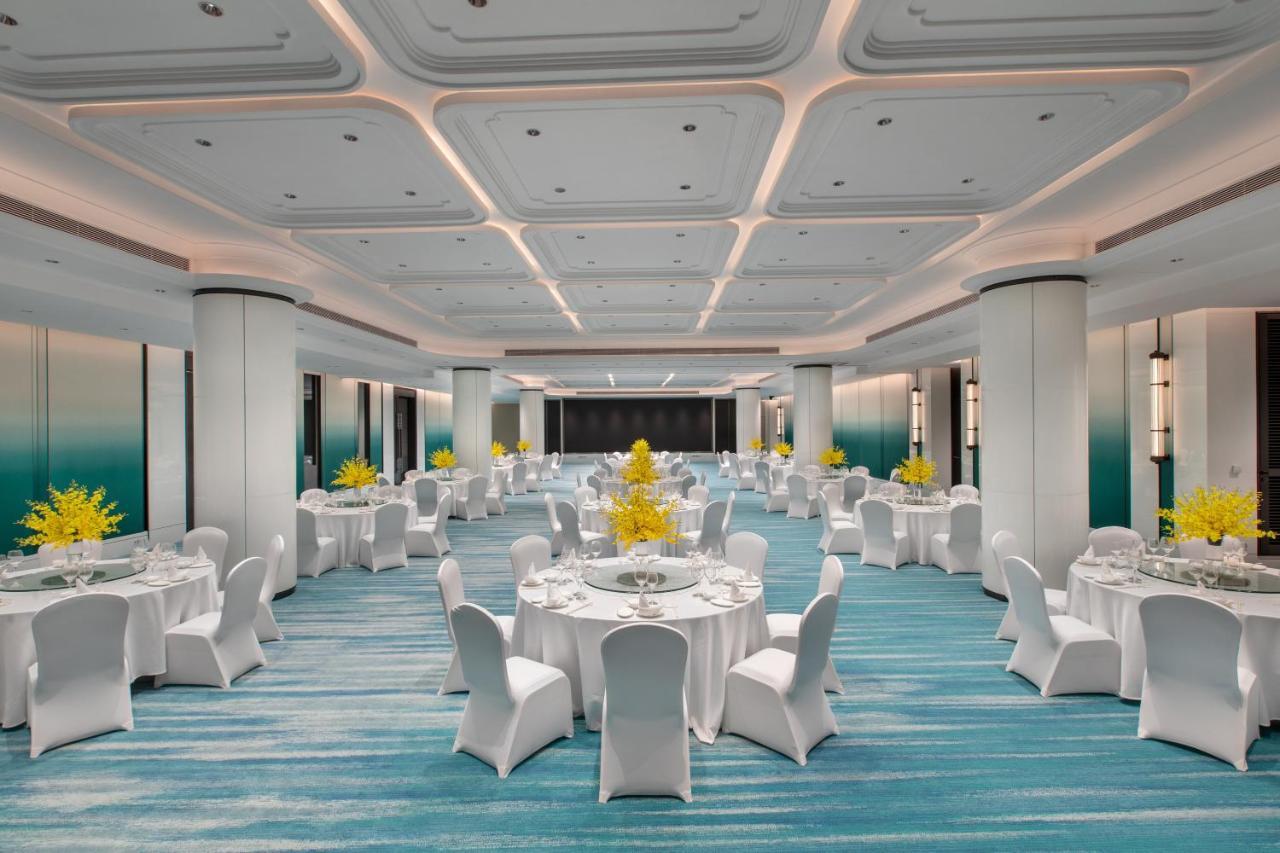 Xiamen International Seaside Hotel -Hotel Corridor Leads To The Stone Exhibition Hall Luaran gambar