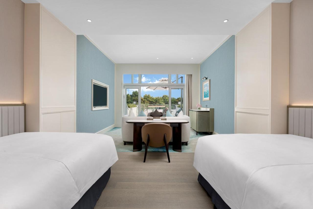 Xiamen International Seaside Hotel -Hotel Corridor Leads To The Stone Exhibition Hall Luaran gambar