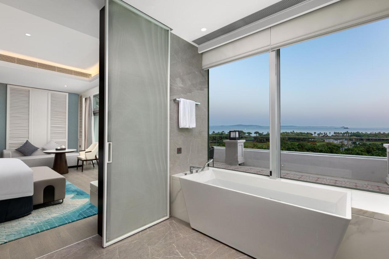 Xiamen International Seaside Hotel -Hotel Corridor Leads To The Stone Exhibition Hall Luaran gambar